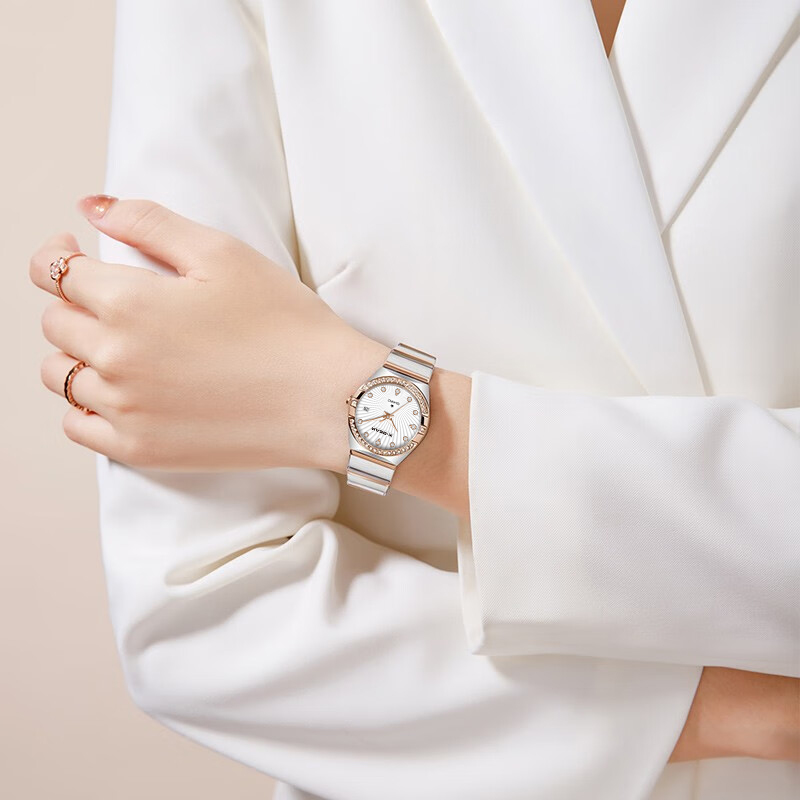 Orologio da Donna Elegante di  - Luxury X I Watch recensione e prezzo