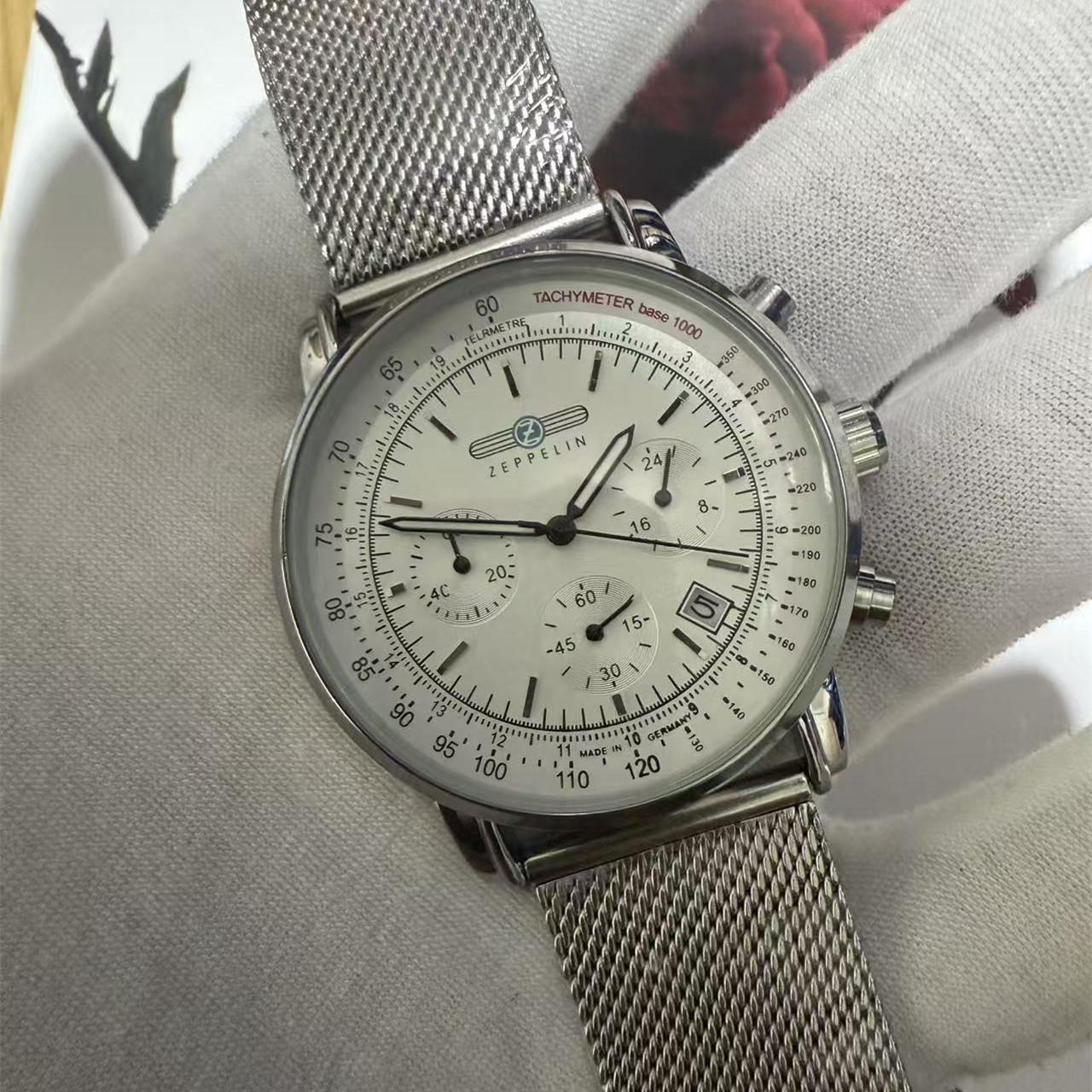 Orologio da Uomo di Lusso Zepp - Luxury Watch Display Case recensione e prezzo