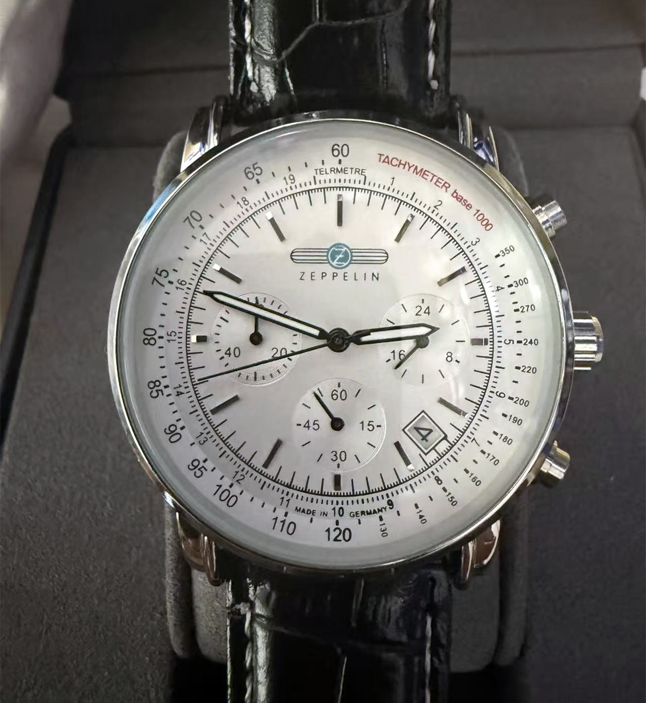 Orologio da Uomo di Lusso Zepp - Luxury Watch Display Case recensione e prezzo