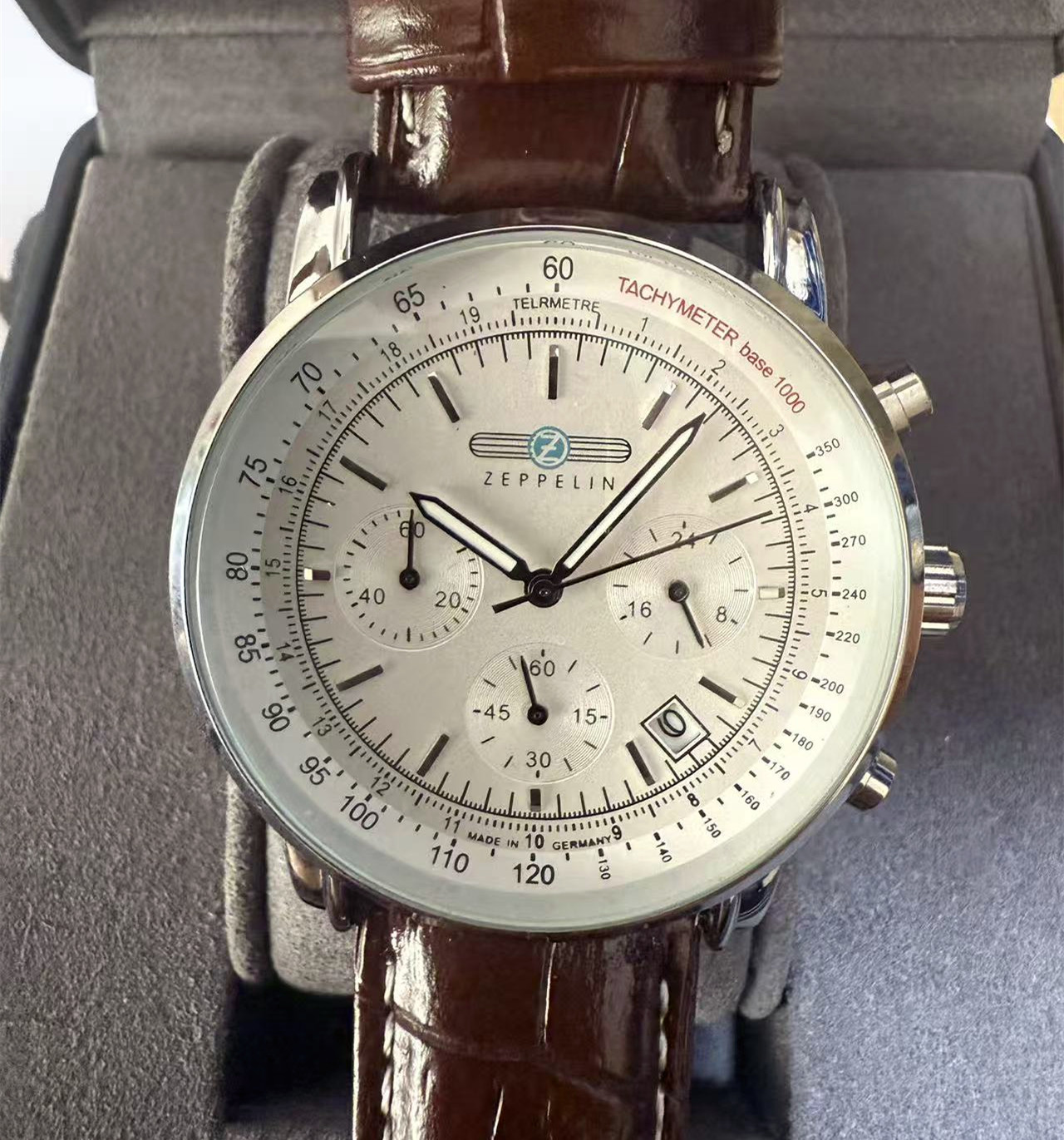 Orologio da Uomo di Lusso Zepp - Luxury Watch Display Case recensione e prezzo